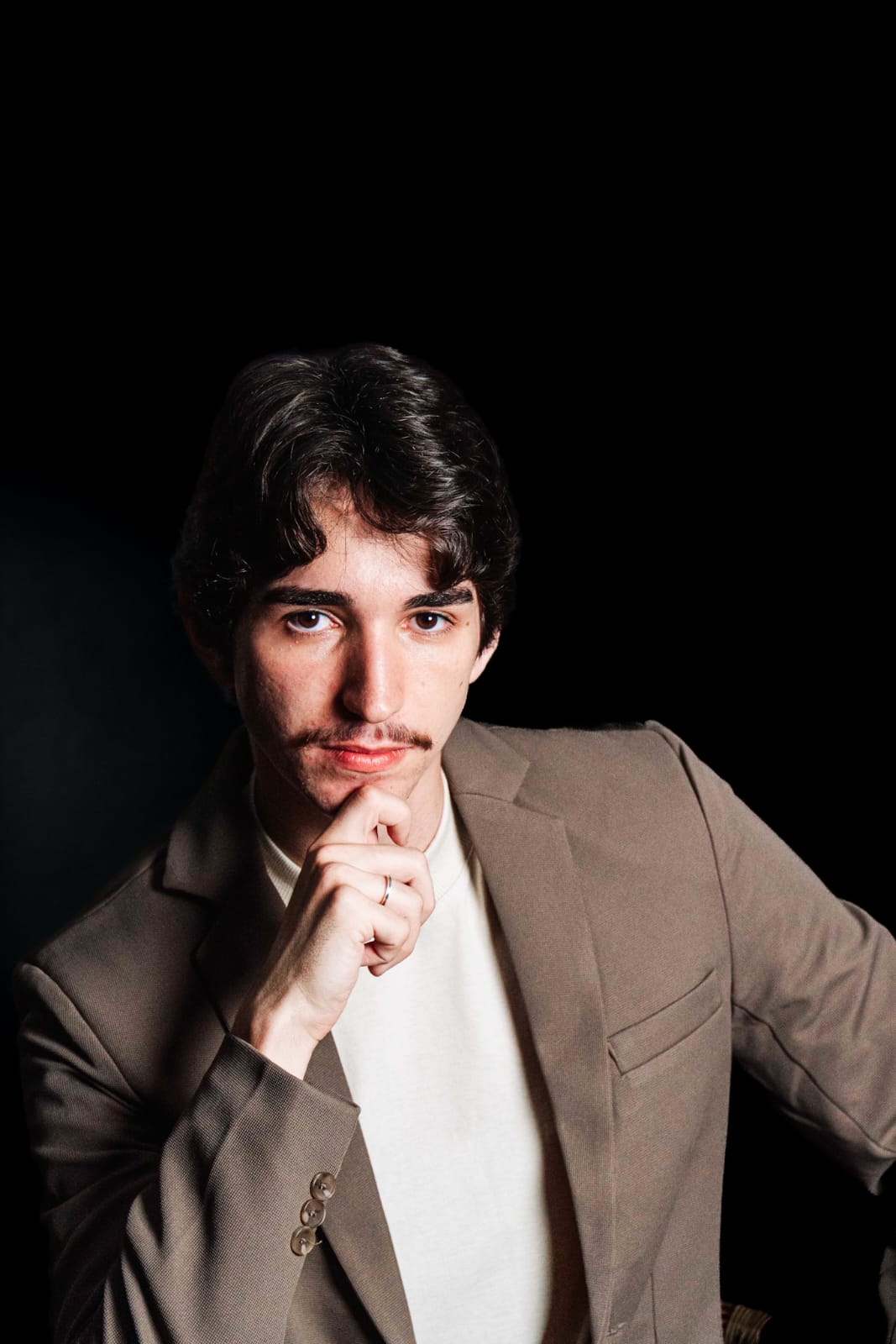 Lorenzo Sevieri em retrato de autoridade